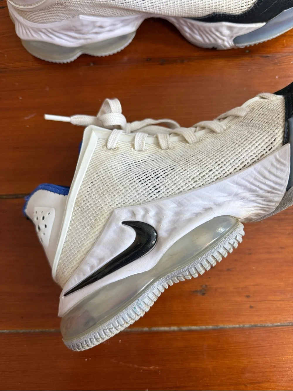 Nike LeBron 19 Low White Black Toe Men’s Athletic Basketball Sneakers Sz 8.5 🍄